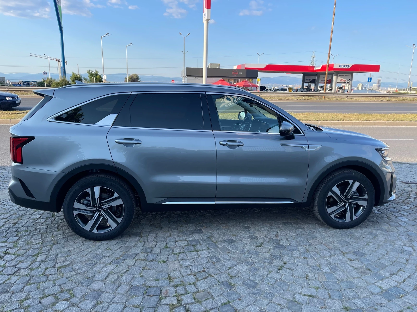 Kia Sorento Hybrid/230ps/6+ 1 — 7