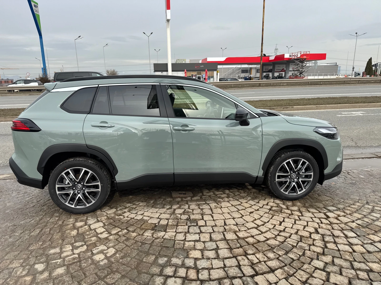 Toyota Corolla Cross 2.0 — 8