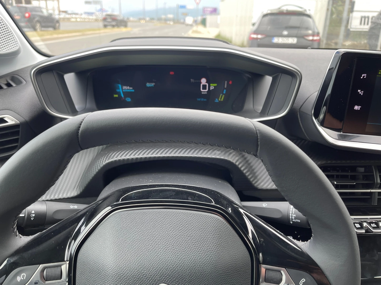 Peugeot 208 e-208 60KWh/new — 14