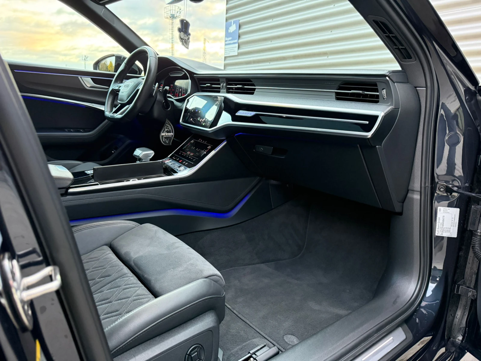 2022 Audi RS6 V Avant — 11