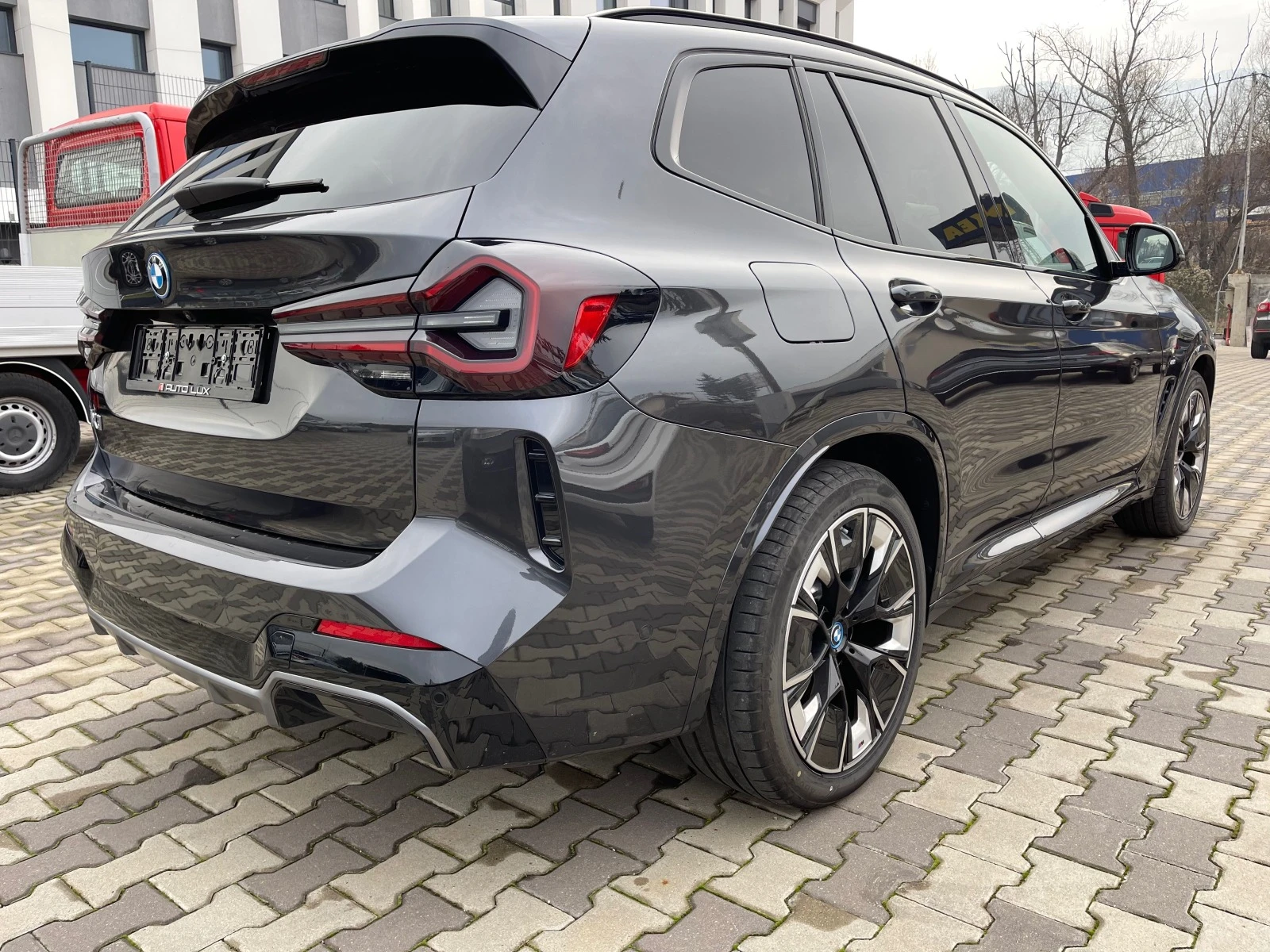 2023 BMW iX3 M-Sport 80 kWh — 6