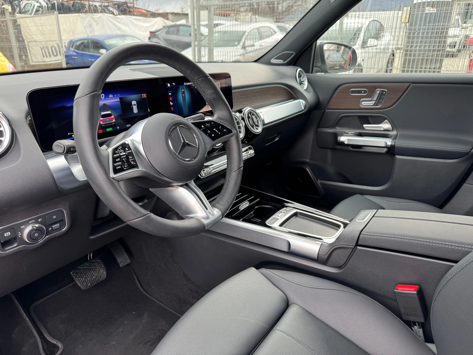 Mercedes-Benz EQB 300/Progresivei+ Night — 9