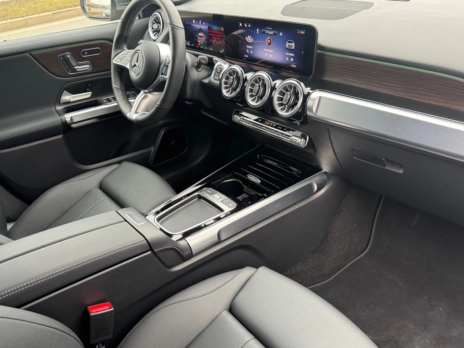 Mercedes-Benz EQB 300/Progresivei+ Night — 17