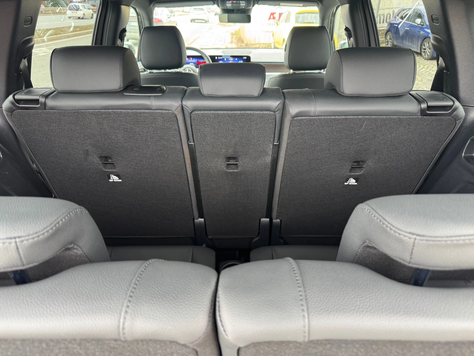 Mercedes-Benz EQB 300/Progresivei+ Night — 16