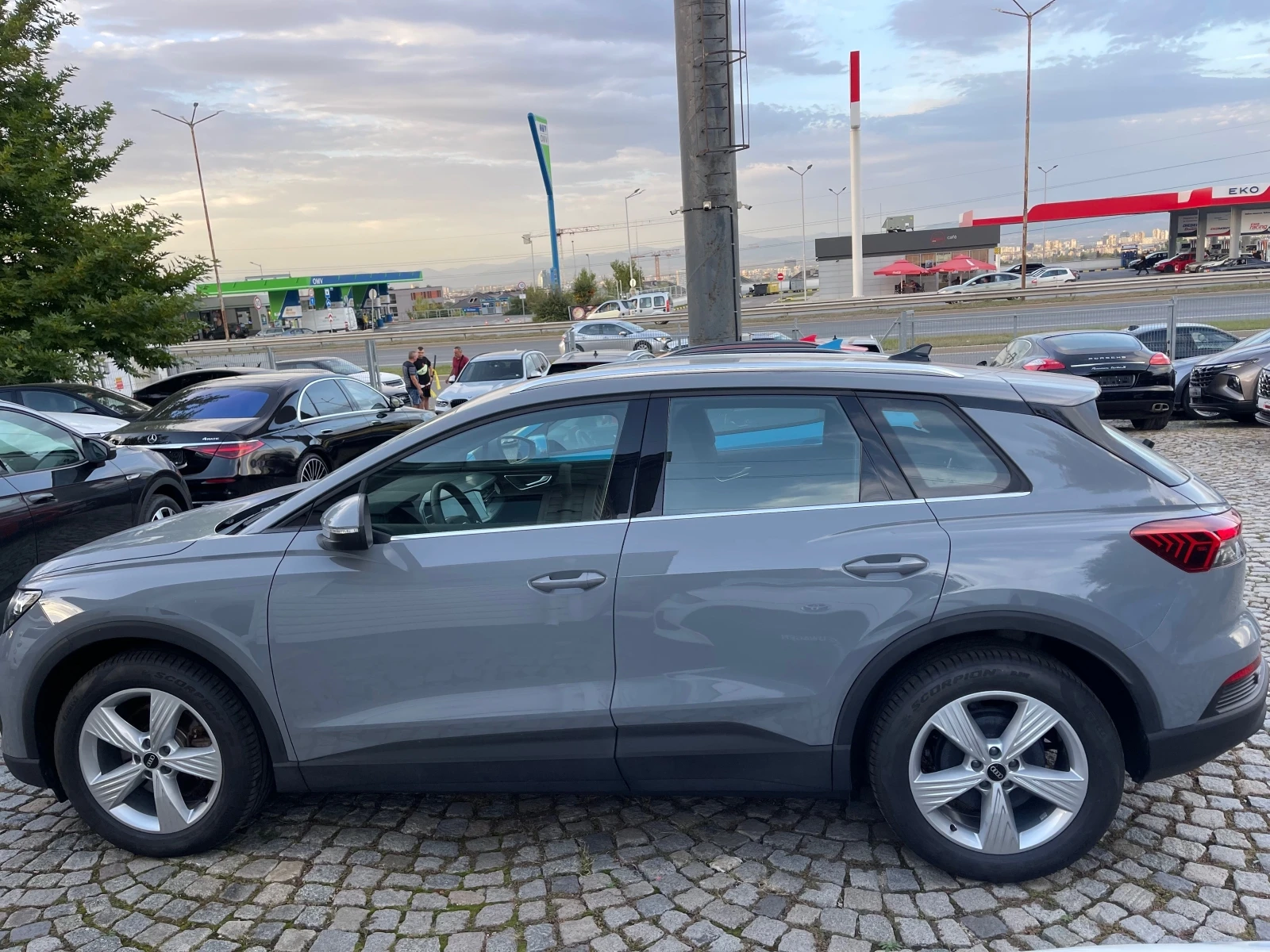 Audi Q4 E-tron Обява: — 7