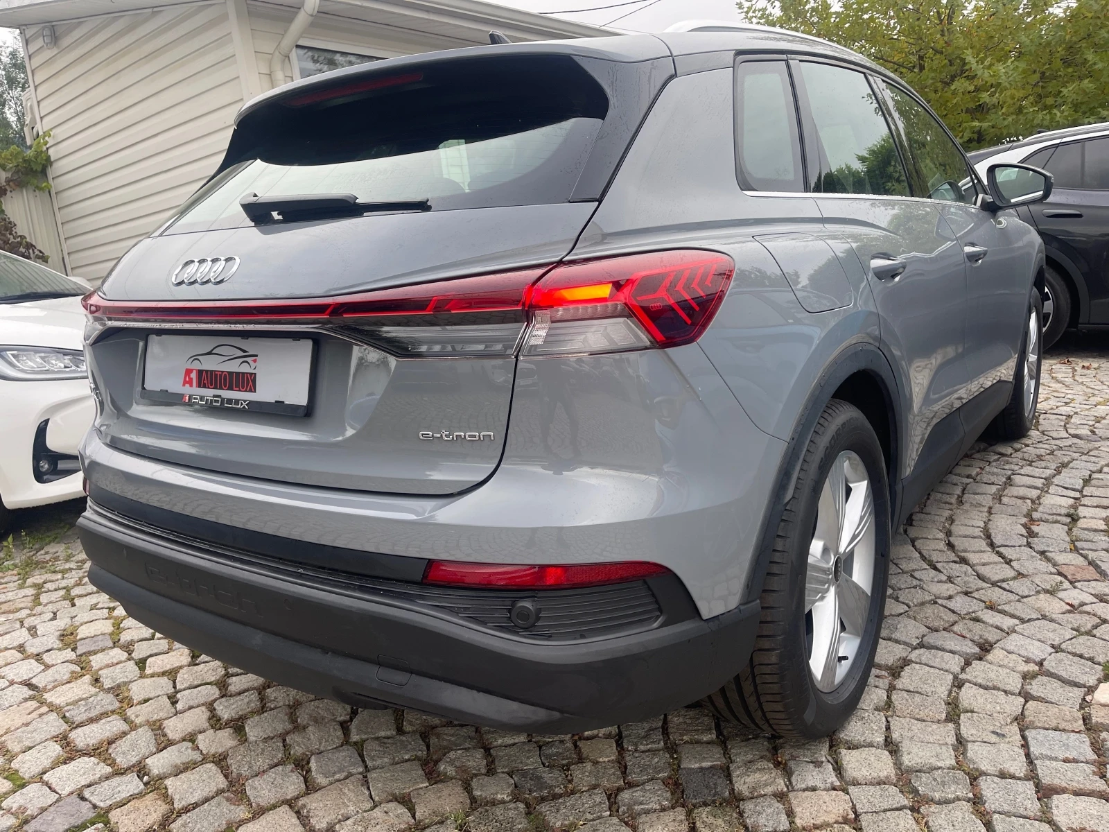 Audi Q4 E-tron Обява: — 4