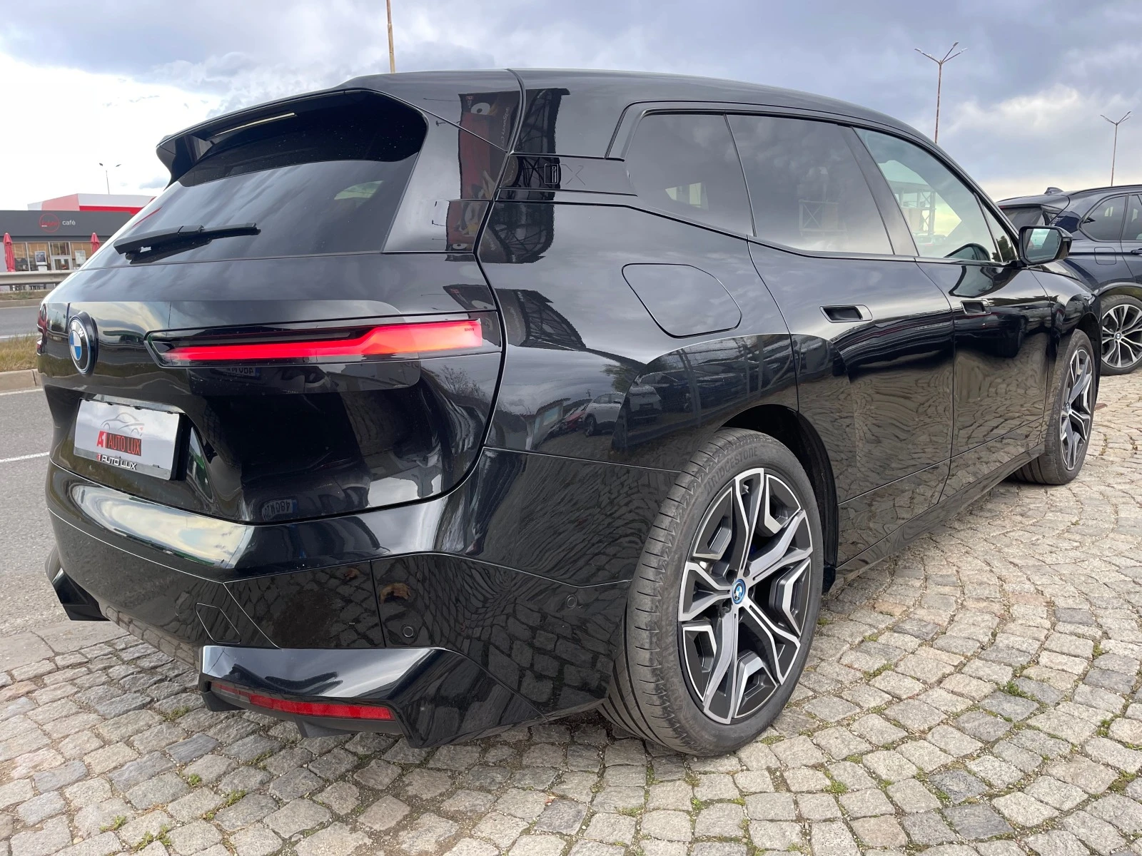 BMW iX 40/xDrive/M60-paket/Laze Обява: — 10