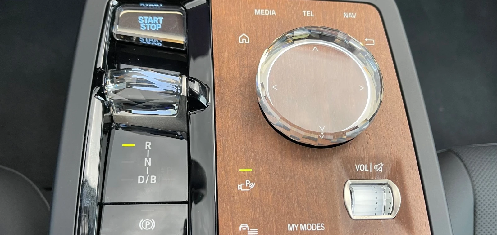 BMW iX 40/xDrive/M60-paket/Laze Обява: — 15