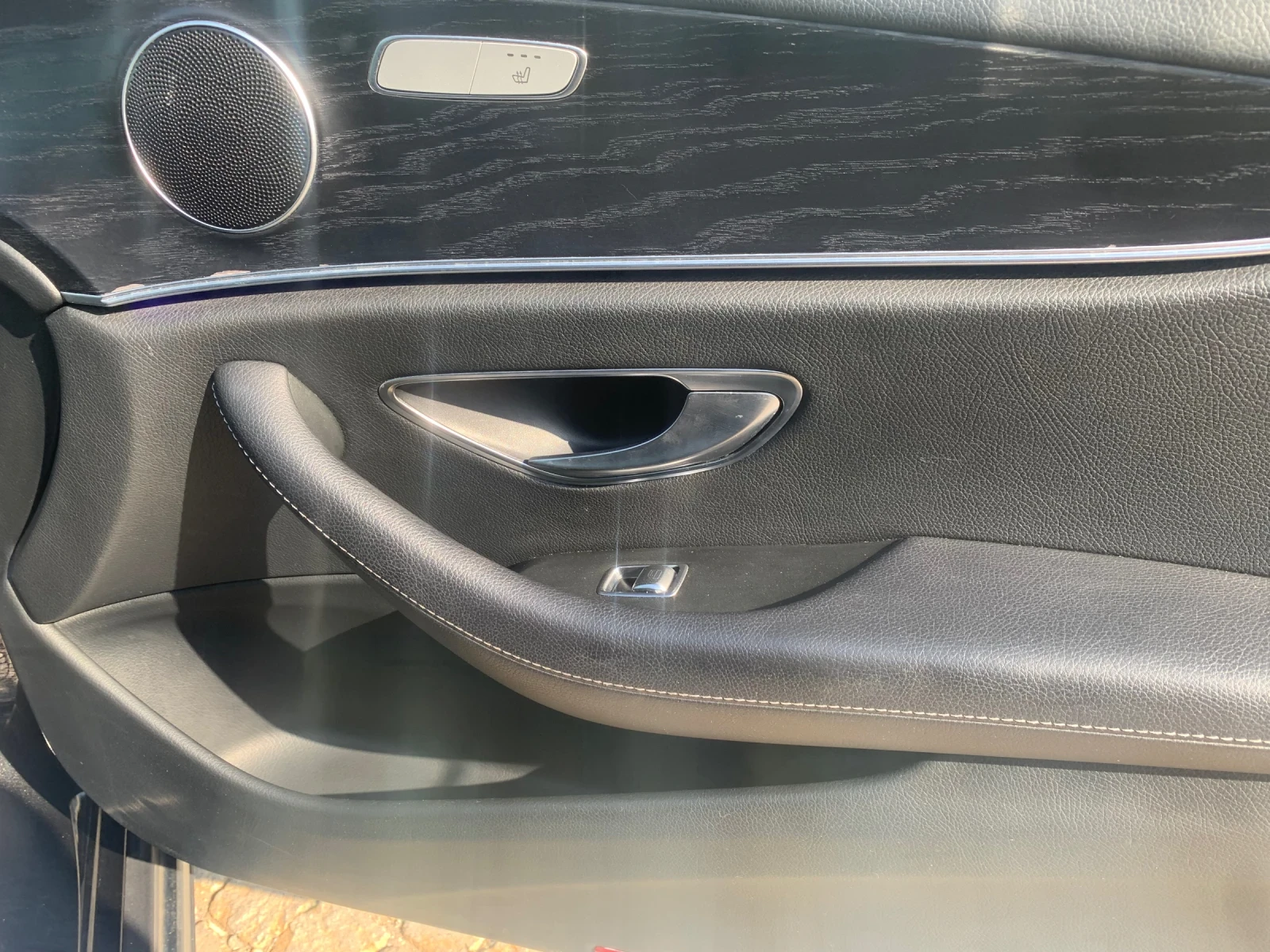 Mercedes-Benz E 220 Обява: — 12