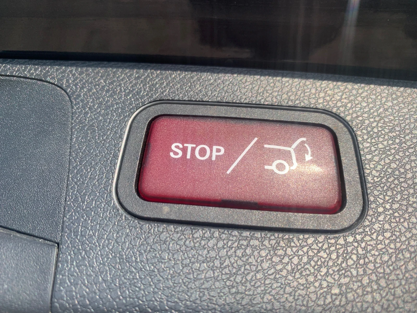 Mercedes-Benz E 220 Обява: — 13