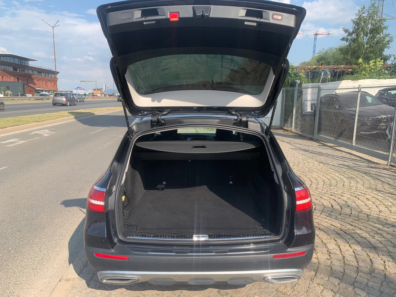 Mercedes-Benz E 220 Обява: — 15