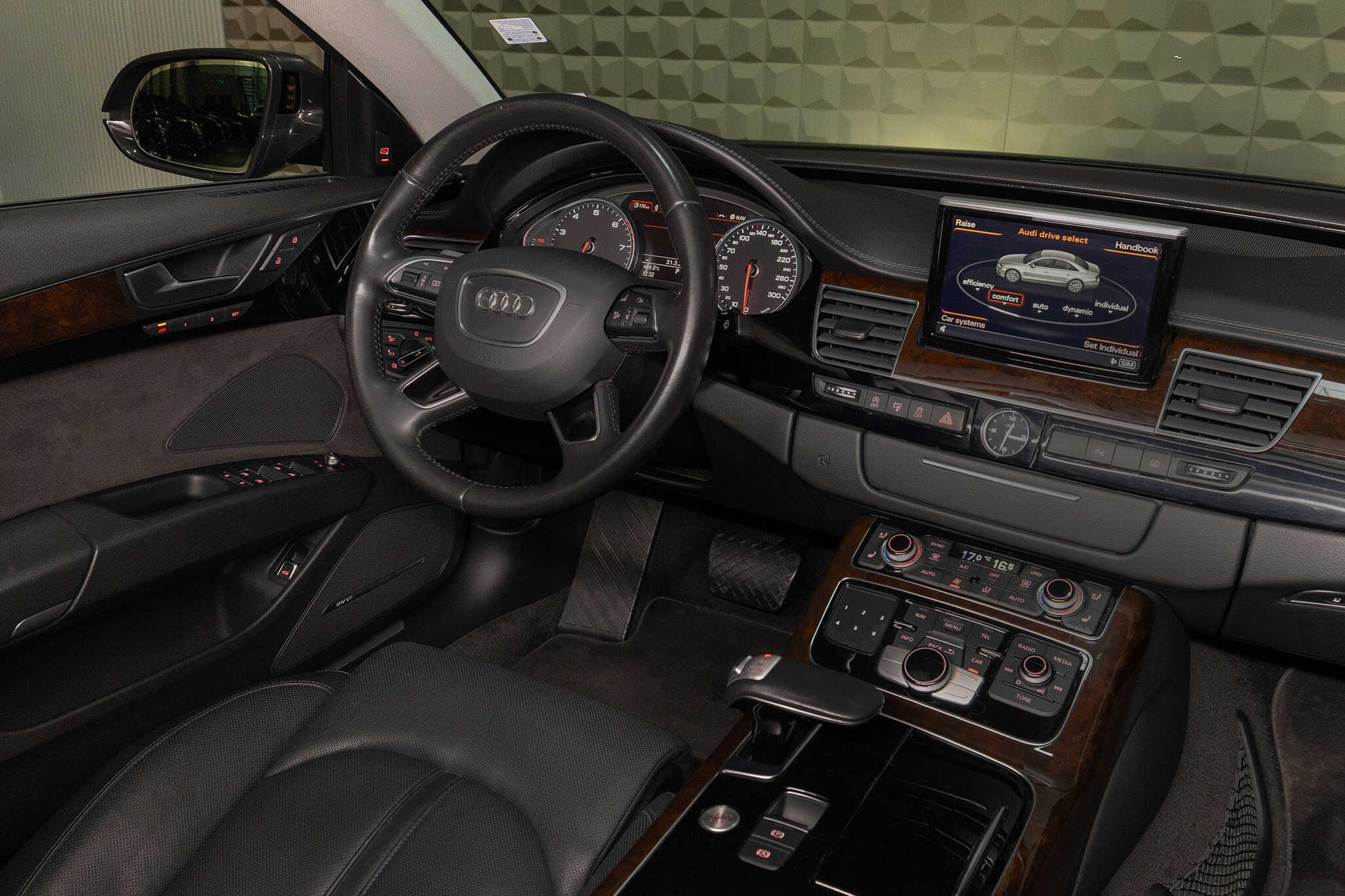 2015 Audi A8 L — 9