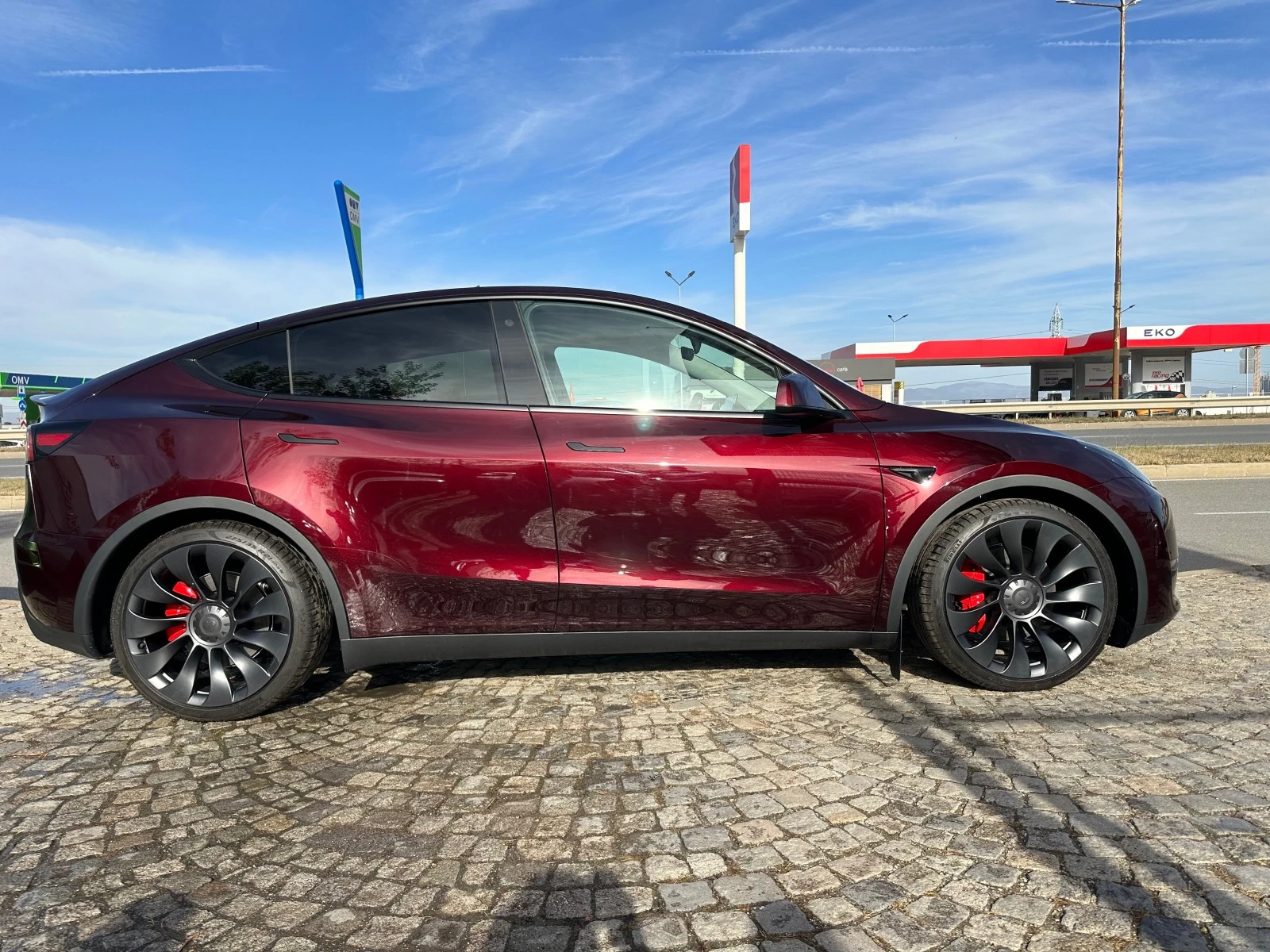 2026 Tesla Model Y Long Range AWD — 8
