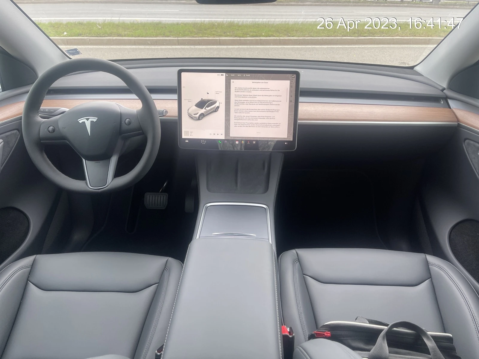2026 Tesla Model Y Long Range AWD — 12