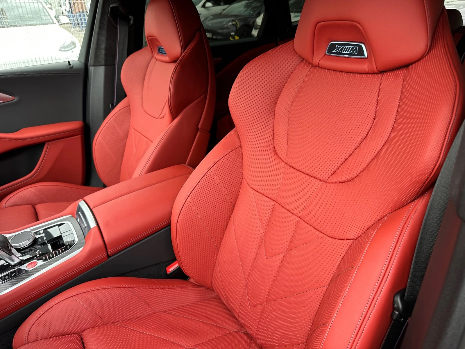 BMW XM -INDIVIDUAL Обява: — 12