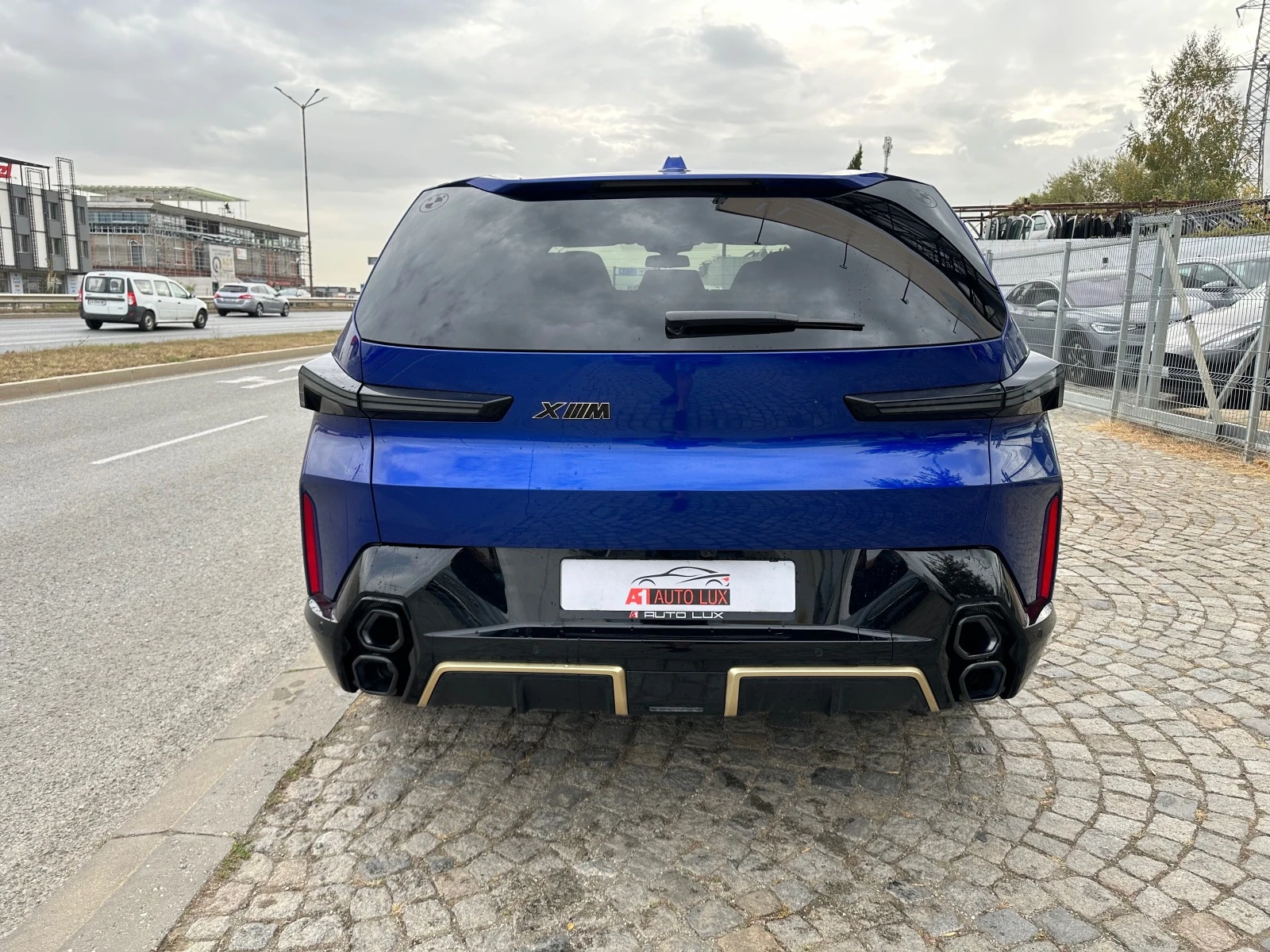 BMW XM -INDIVIDUAL Обява: — 6