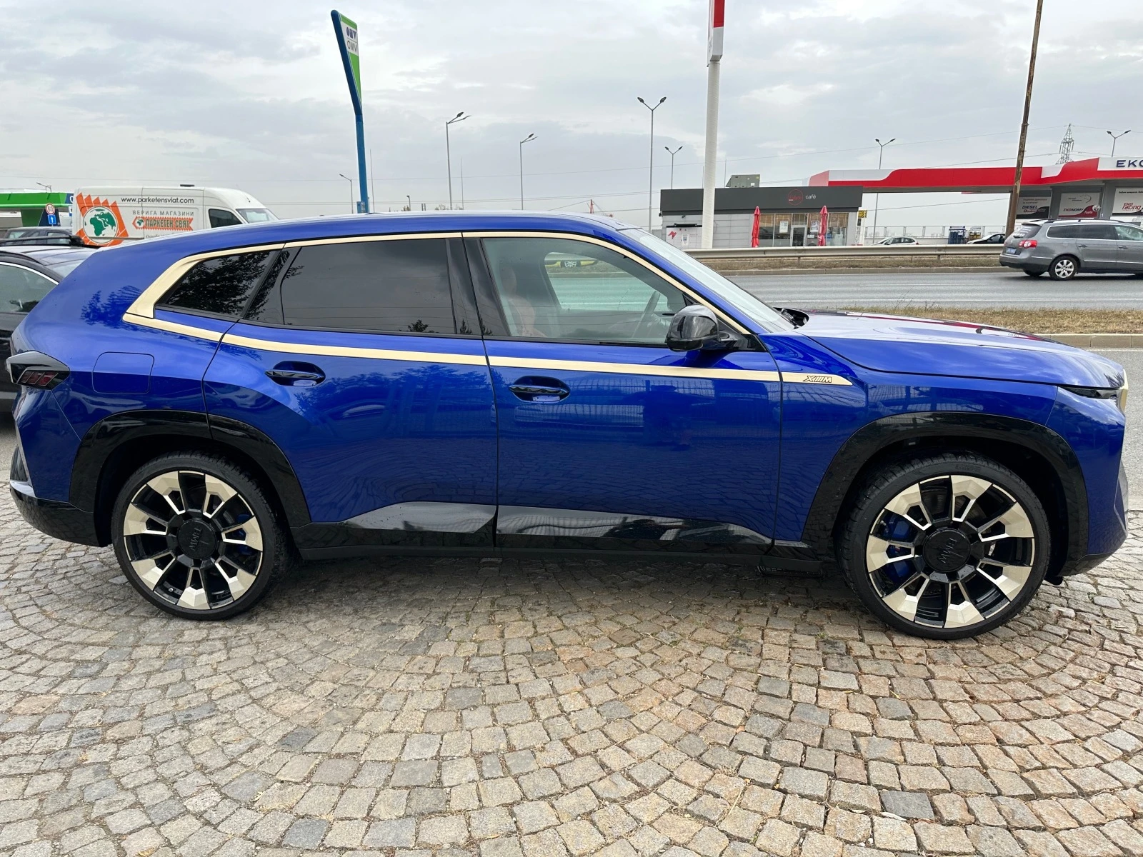 BMW XM -INDIVIDUAL Обява: — 8