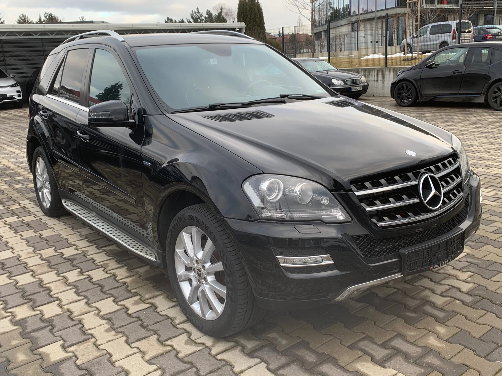 Mercedes-Benz ML 300 GRAND — 2