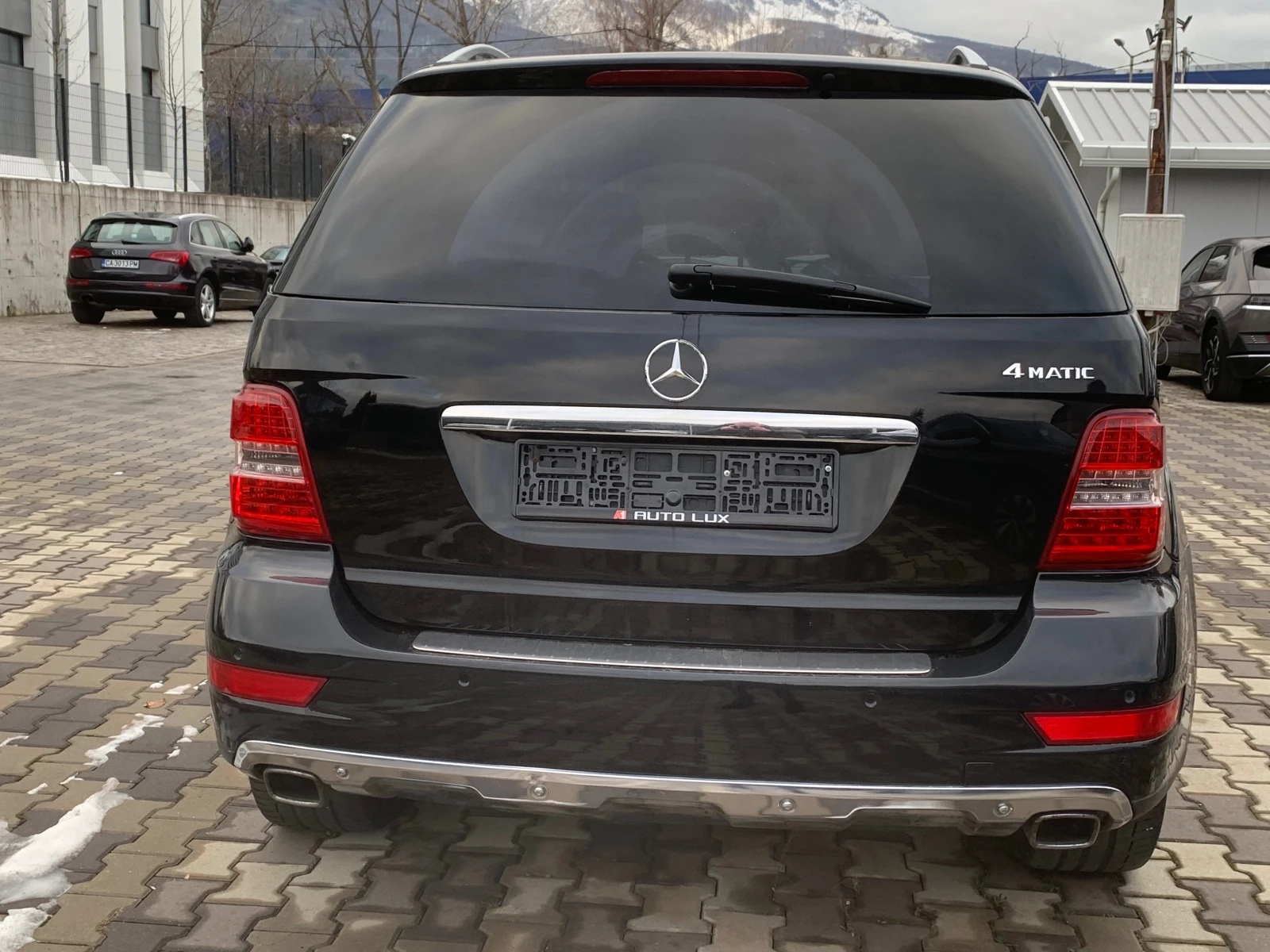 Mercedes-Benz ML 300 GRAND — 5