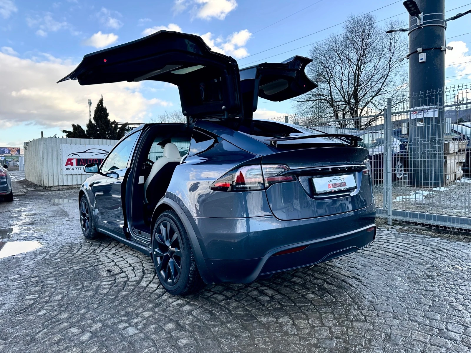 Tesla Model X 5 — 8