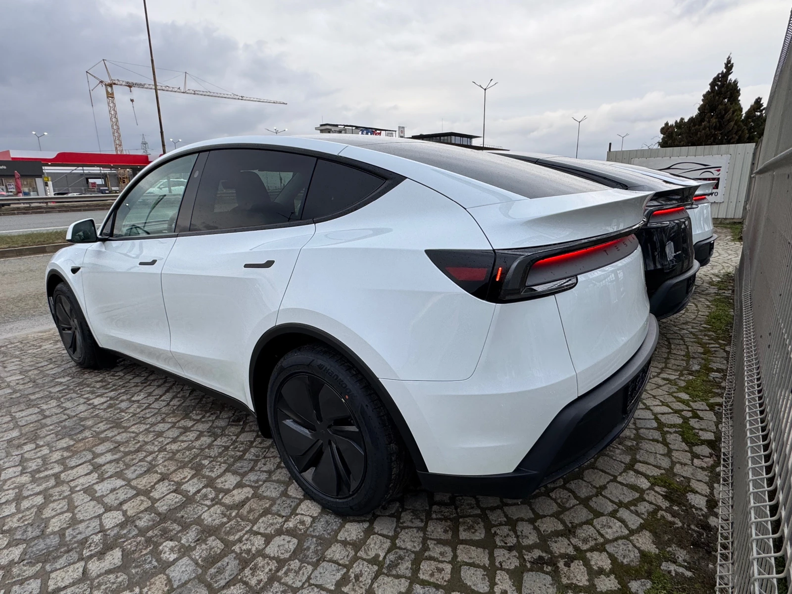 2026 Tesla Model Y Juniper Long Range AWD — 6