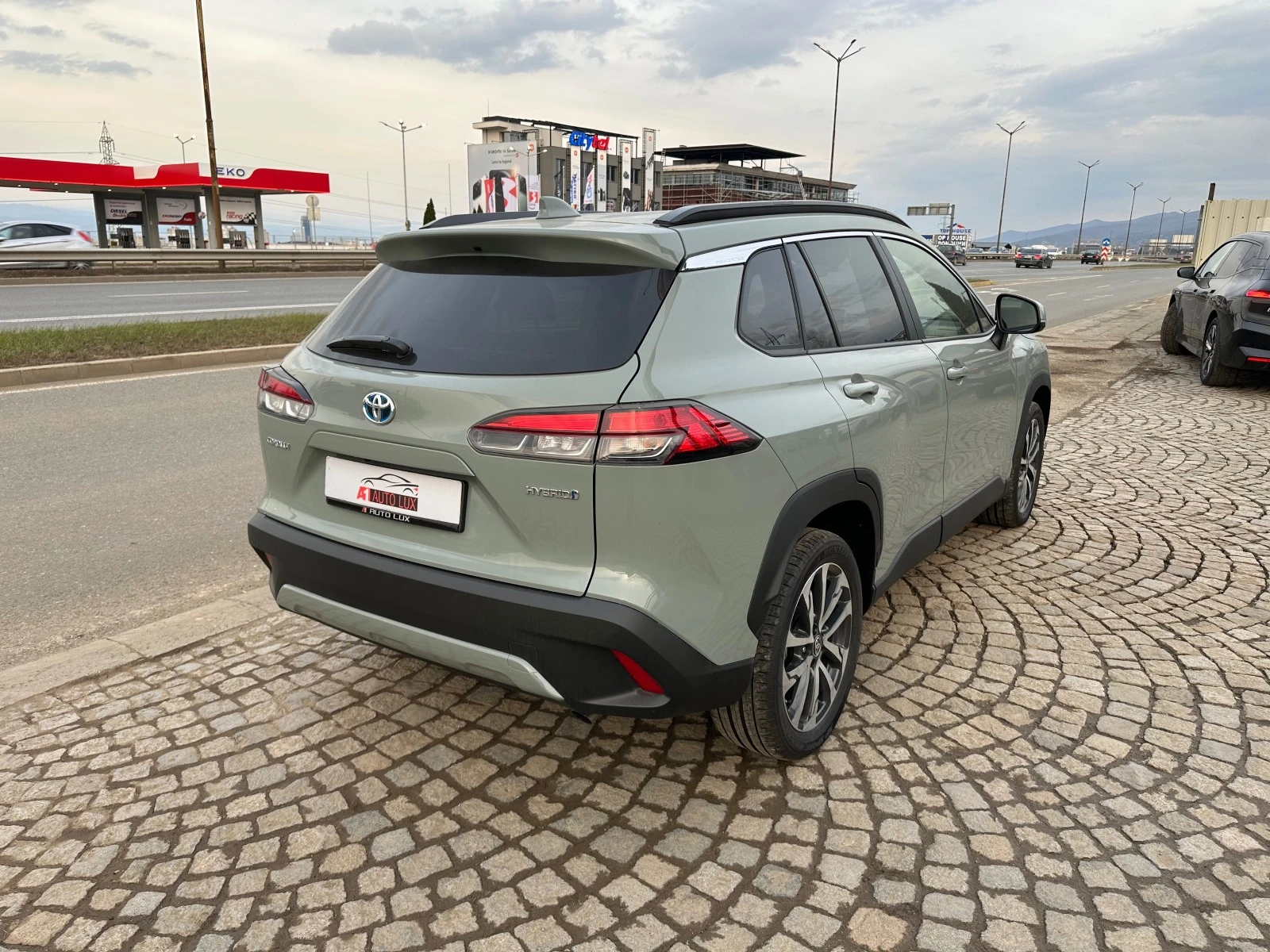 Toyota Corolla Cross Hybrid/2.0/VVT-I — 6