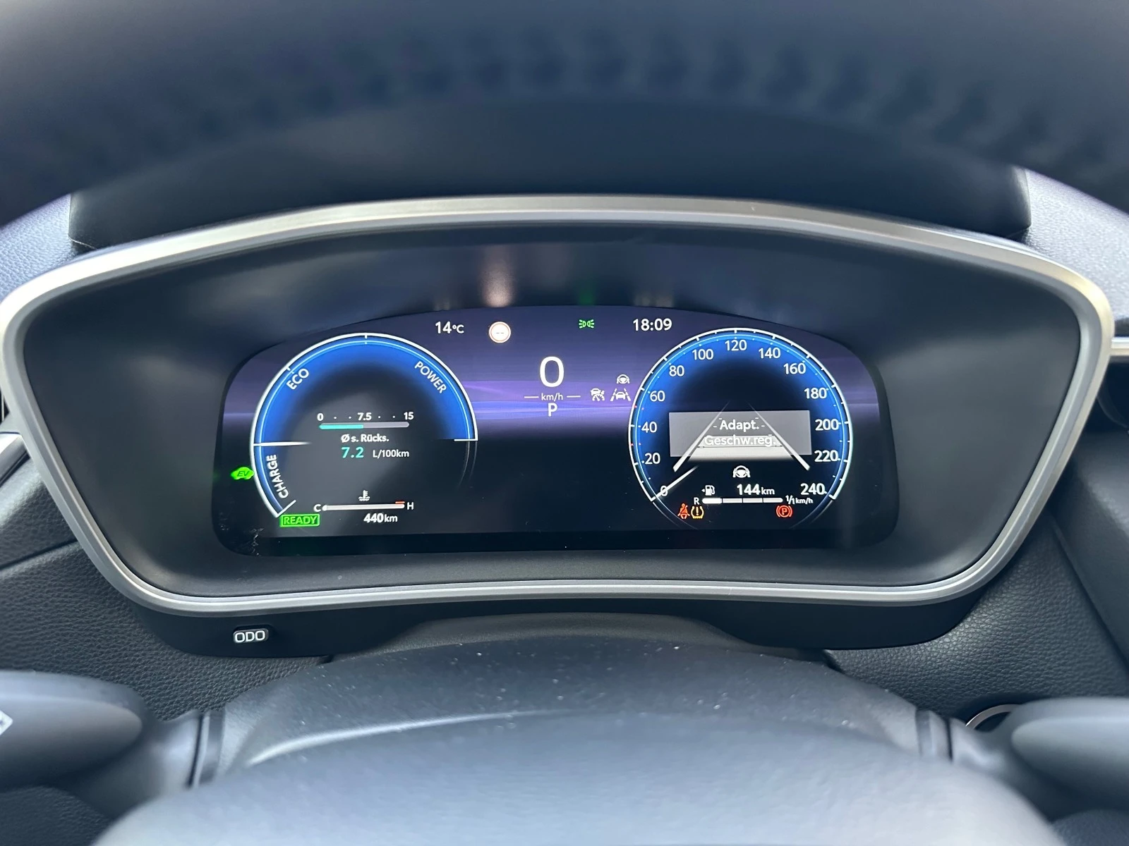 Toyota Corolla Cross Hybrid/2.0/VVT-I — 10