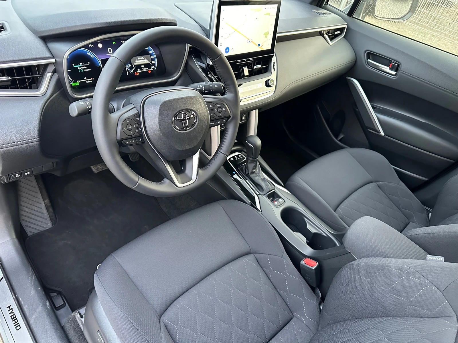 Toyota Corolla Cross Hybrid/2.0/VVT-I — 7