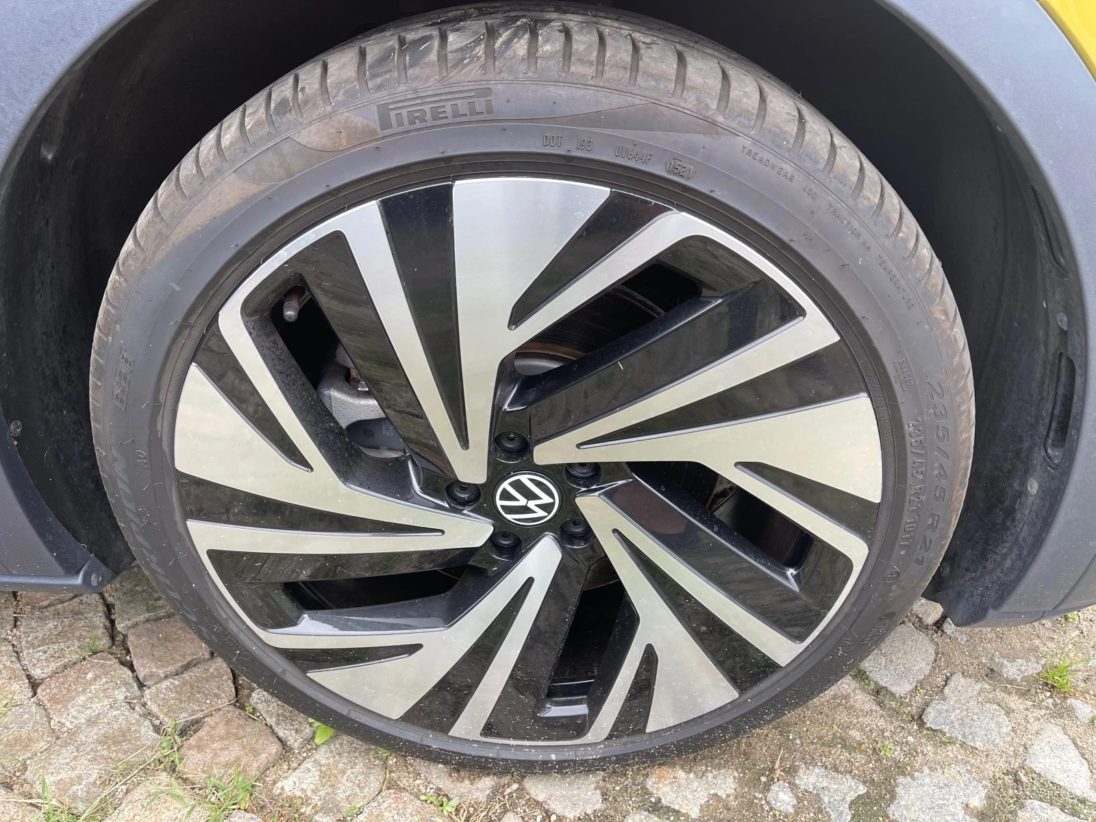 Volkswagen ID.4 204ps/77kwh/640km Обява: — 17