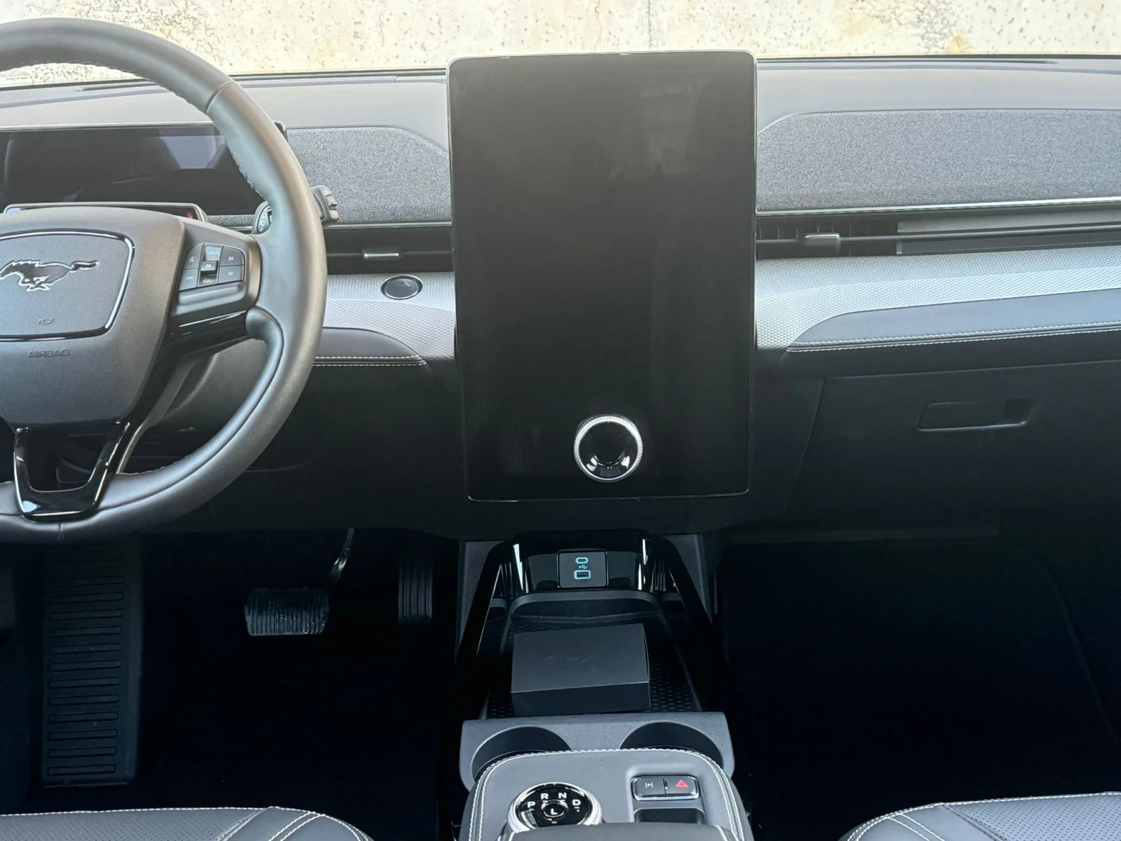 Ford Mustang Mach-E 80kw/Bowers&Wilkins — 10