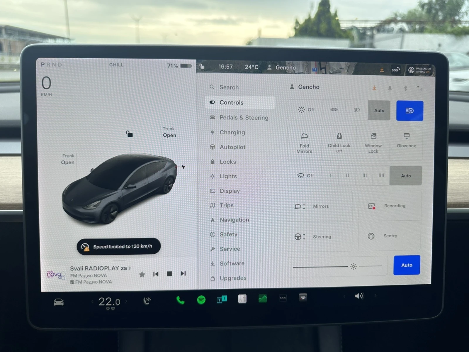 Tesla Model 3 Long — 14
