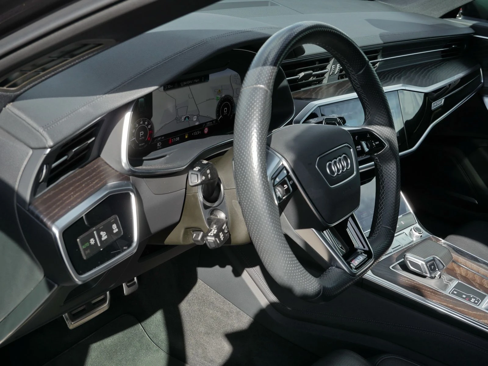2021 Audi RS6 600HP CERAMIC PANO NAVI LED B&O 591v — 10
