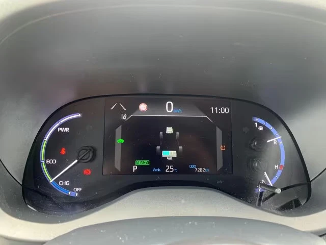 2024 Toyota Yaris Cross COMFORT 116HP 4WD CAM NAVI LED DIGI CARPLAY 238g — 9