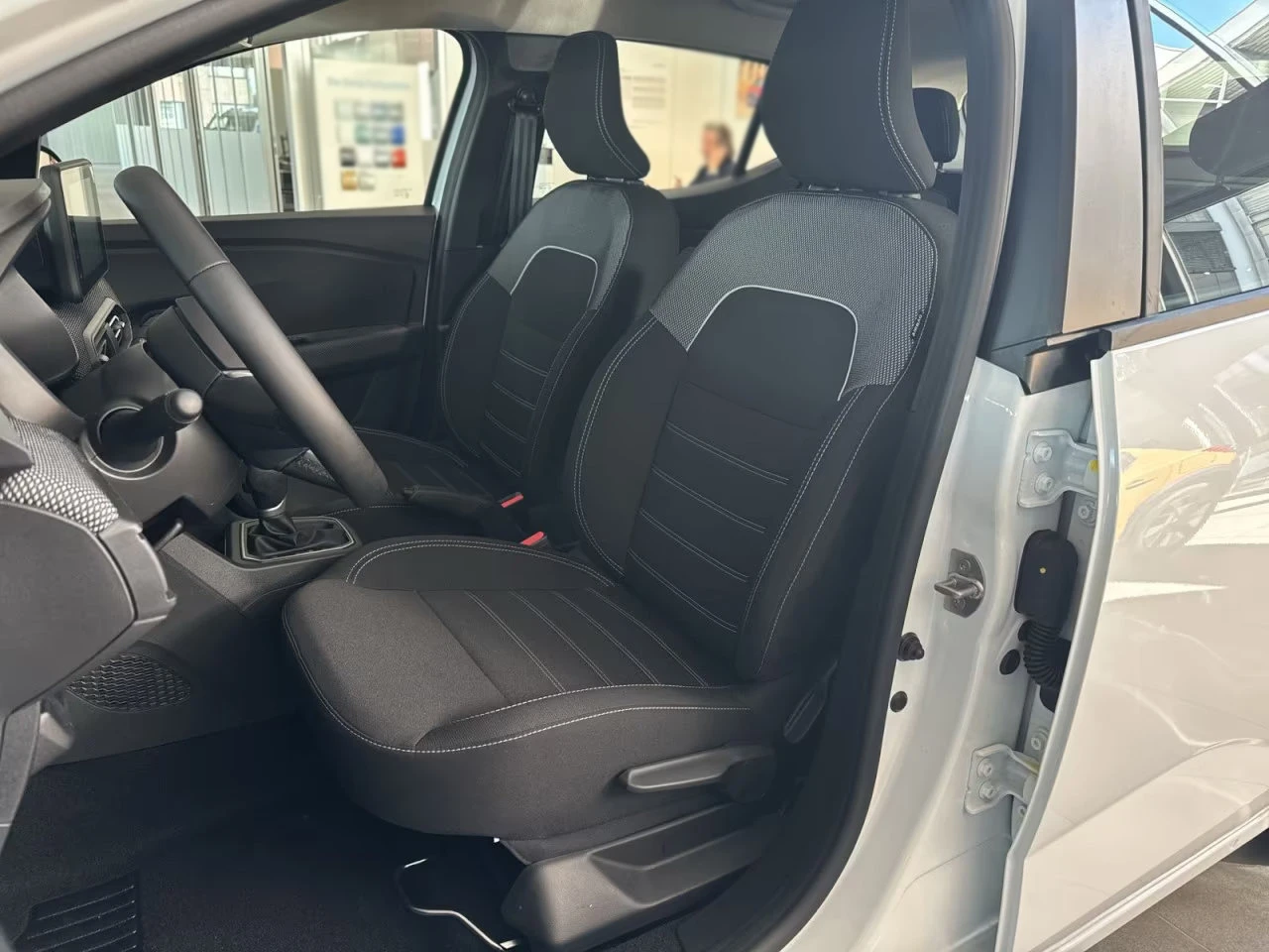 2025 Dacia Sandero НОВ! SCe65 67HP ESSENTIAL ACC ISOFIX LED 276g — 8