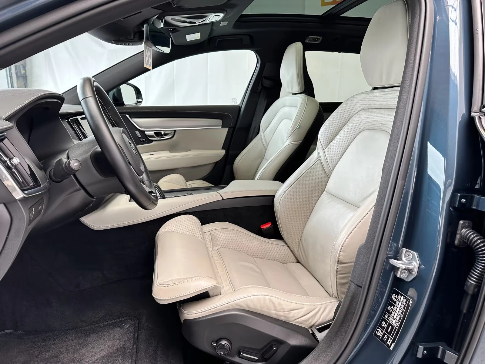2021 Volvo V90 R-DESIGN 197HP B4 PANO HUD MEMO 360 LED 306gpr — 7