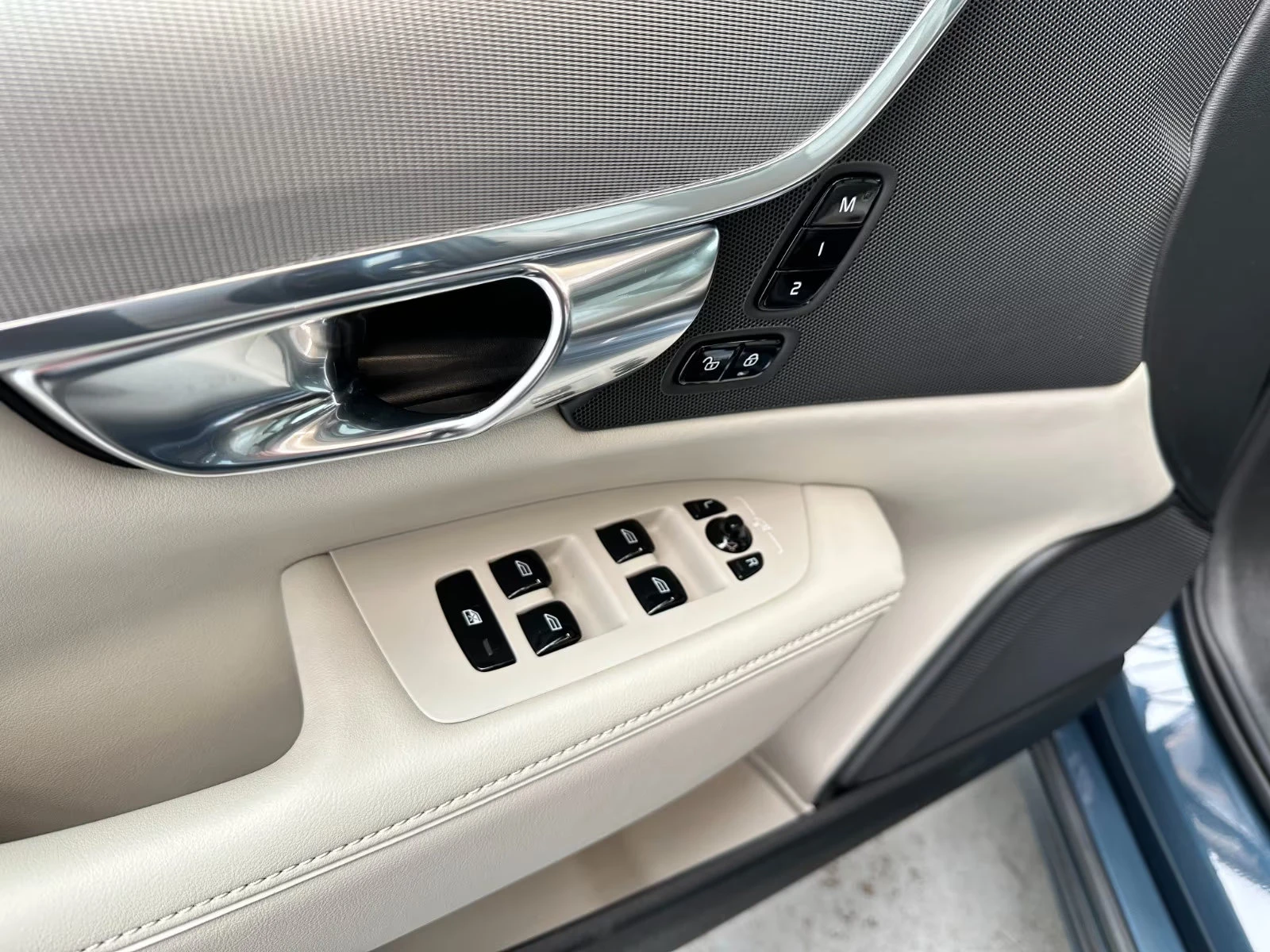 2021 Volvo V90 R-DESIGN 197HP B4 PANO HUD MEMO 360 LED 306gpr — 13