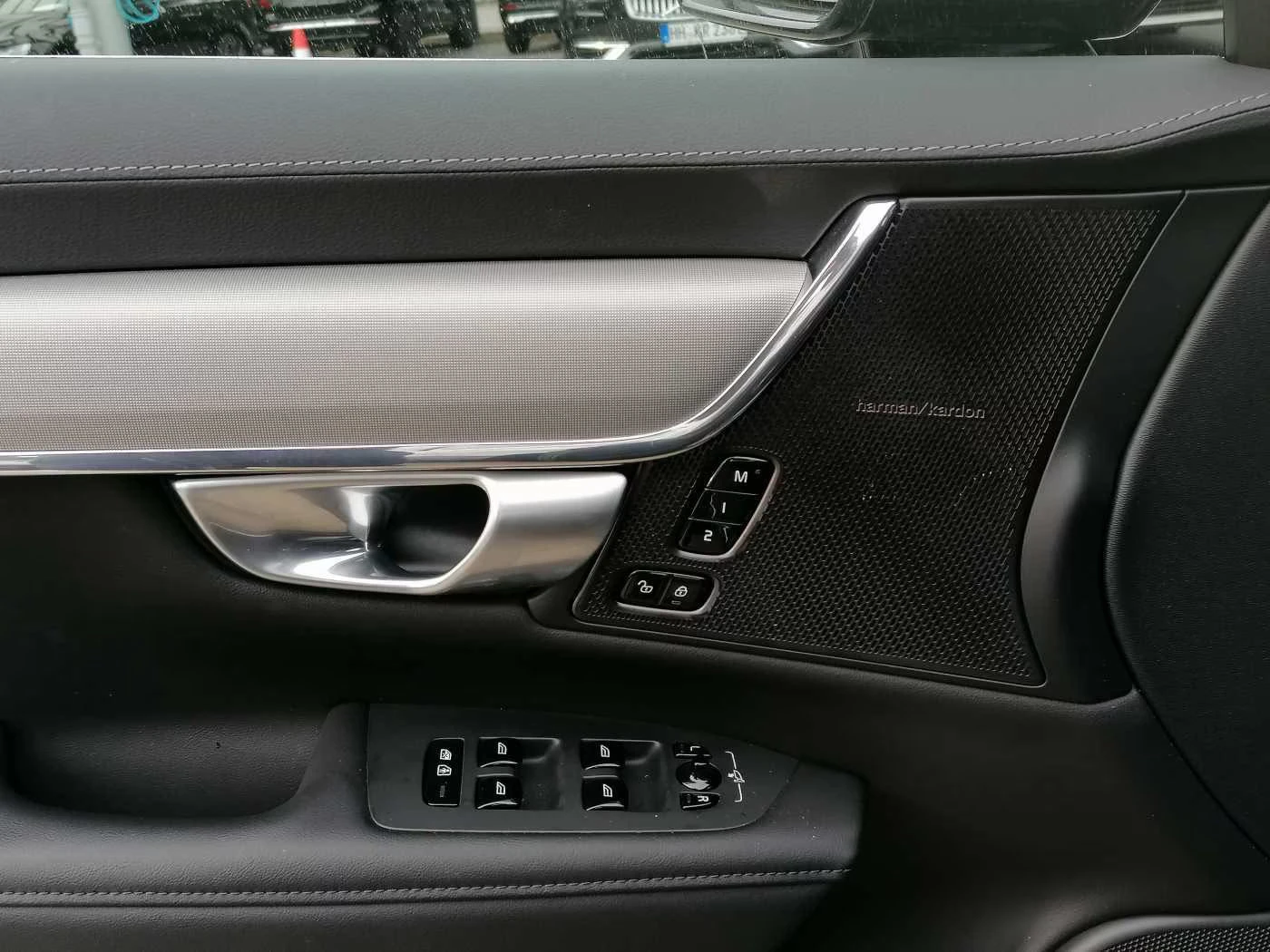 2024 Volvo V90 B4 PLUS-BRIGHT 197HP PANO 360 H&K NAVI LED 307gPR — 11