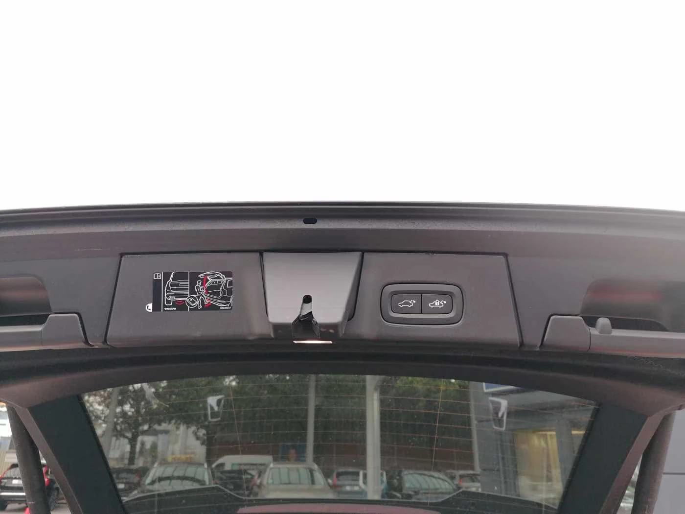 2024 Volvo V90 B4 PLUS-BRIGHT 197HP PANO 360 H&K NAVI LED 307gPR — 14