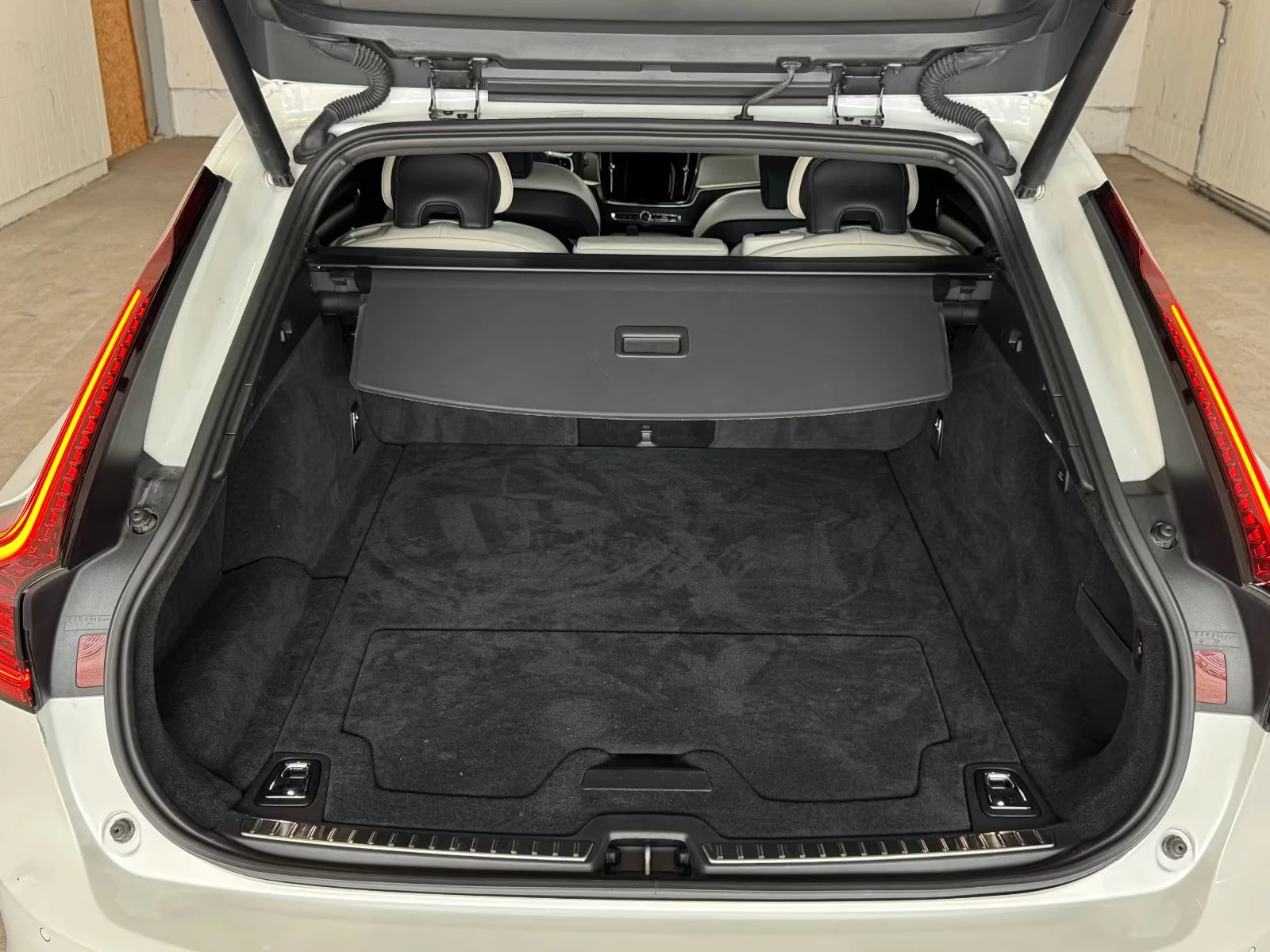 2022 Volvo V90 R-DESIGN 197HP CAM MEMO H&K NAVI LED KLESS 308gpr — 14