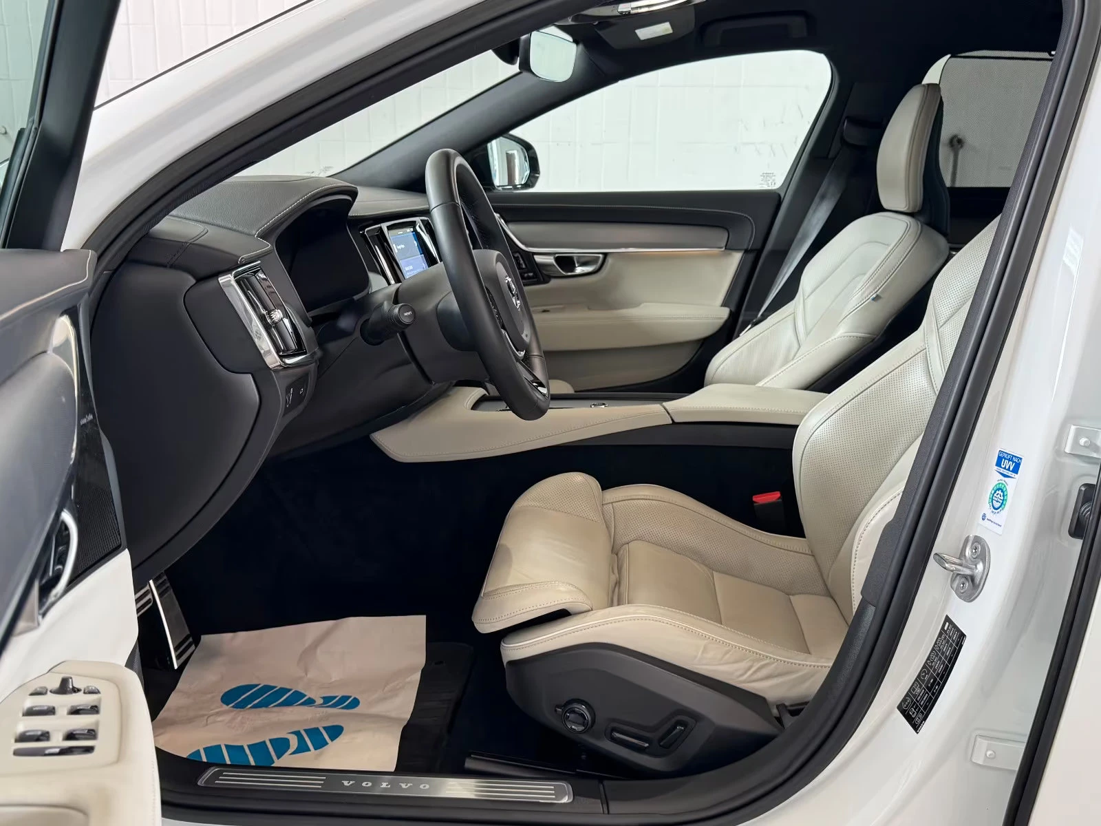 2022 Volvo V90 R-DESIGN 197HP CAM MEMO H&K NAVI LED KLESS 308gpr — 9
