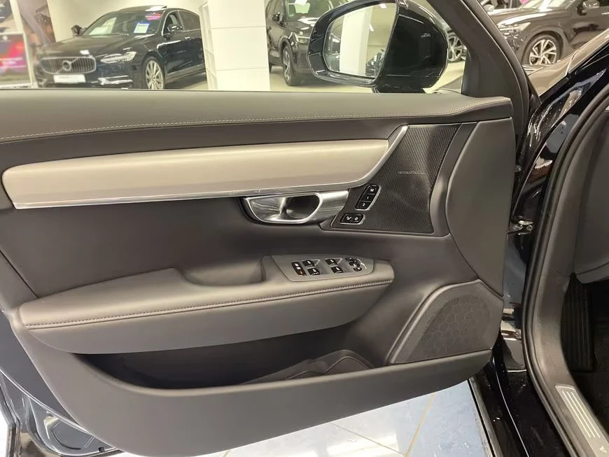 2024 Volvo V90 B4 PLUS-DARK 197HP PANO MEMO 360 H&K NAVI LED 309g — 8
