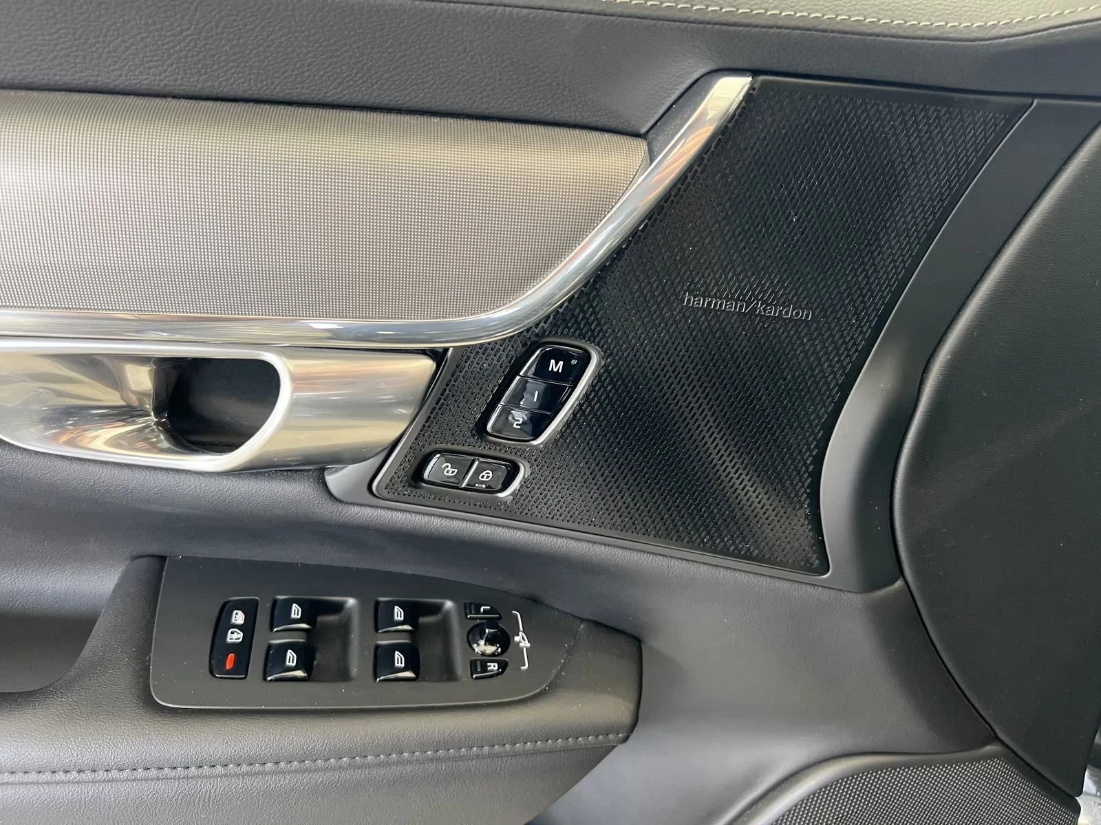 2023 Volvo V90 T6 PLUS-BRIGHT 398HP PANO AHK H&K CAM 311gpr — 13