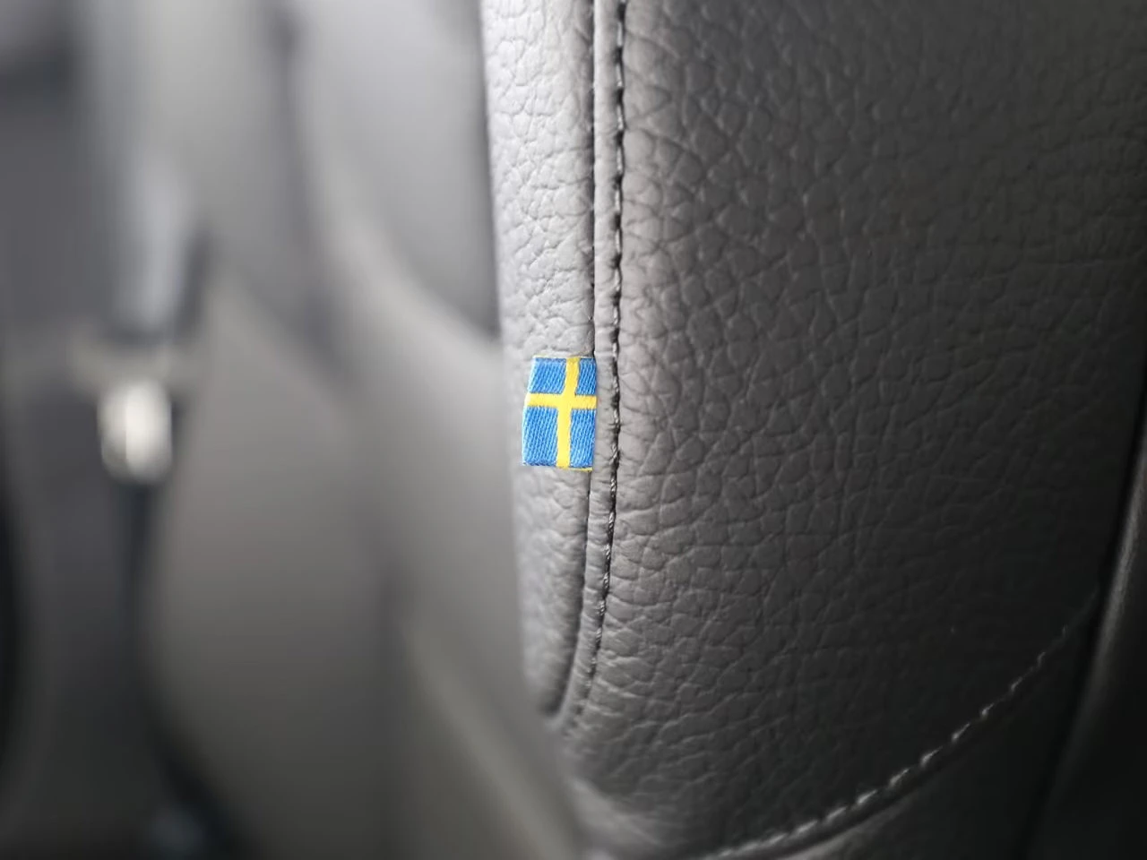 2024 Volvo V90 B4 PLUS-BRIGHT 197HP MEMO 360 H&K NAVI LED 313gpr — 8
