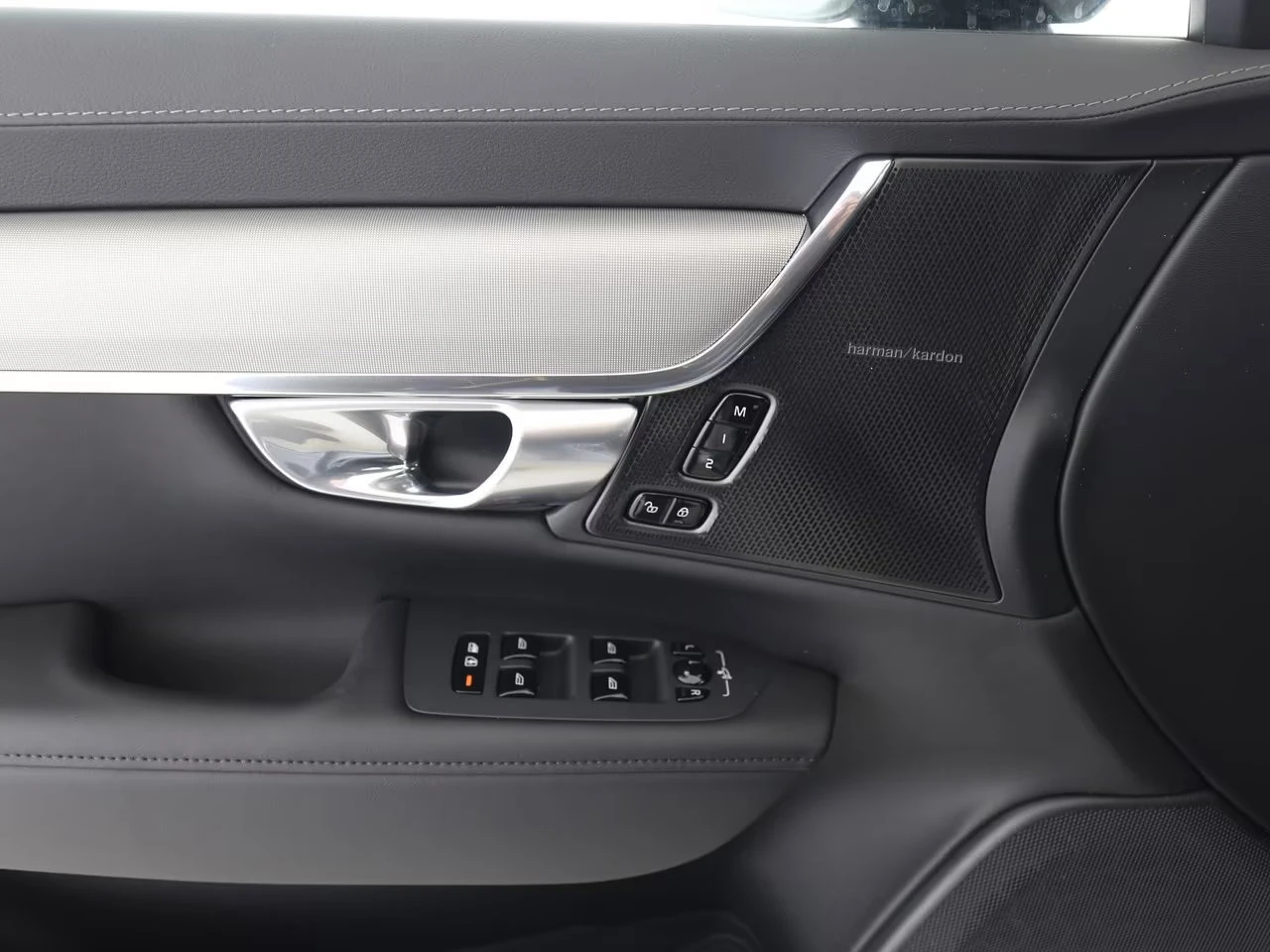 2024 Volvo V90 B4 PLUS-BRIGHT 197HP MEMO 360 H&K NAVI LED 313gpr — 7