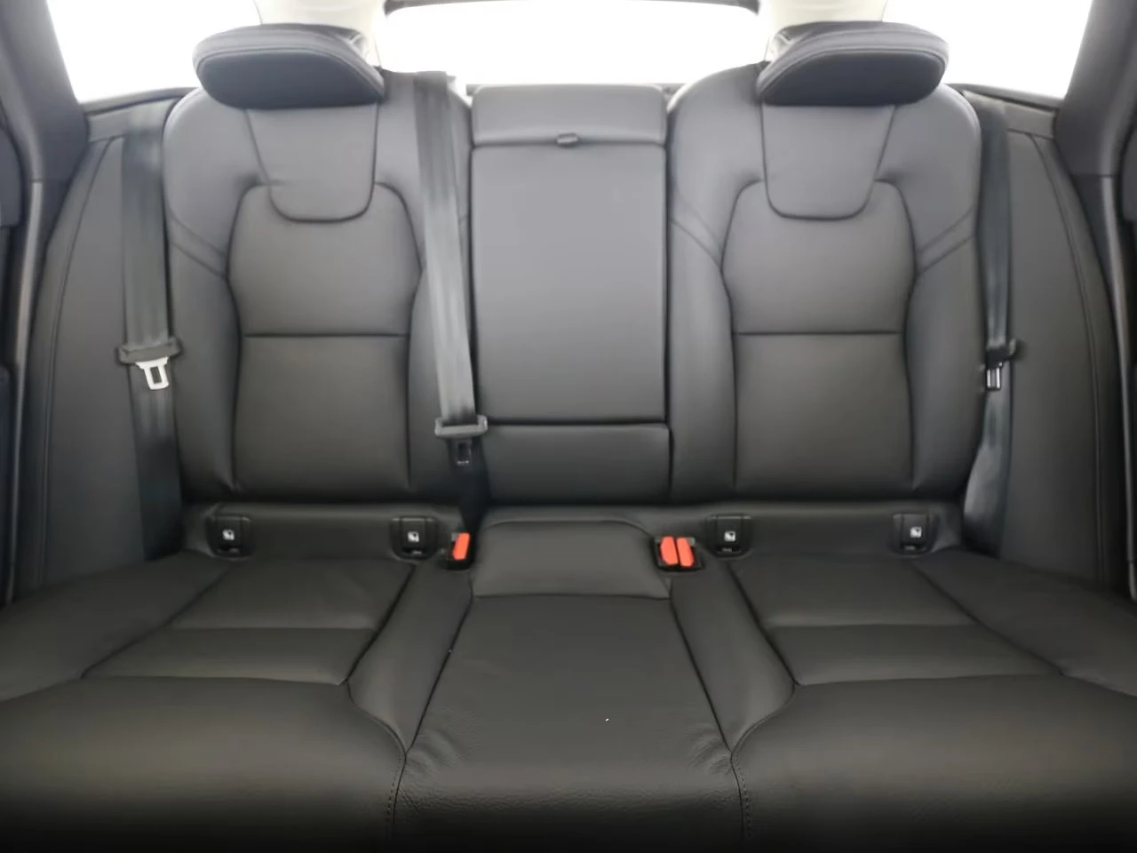 2024 Volvo V90 B4 PLUS-BRIGHT 197HP MEMO 360 H&K NAVI LED 313gpr — 9