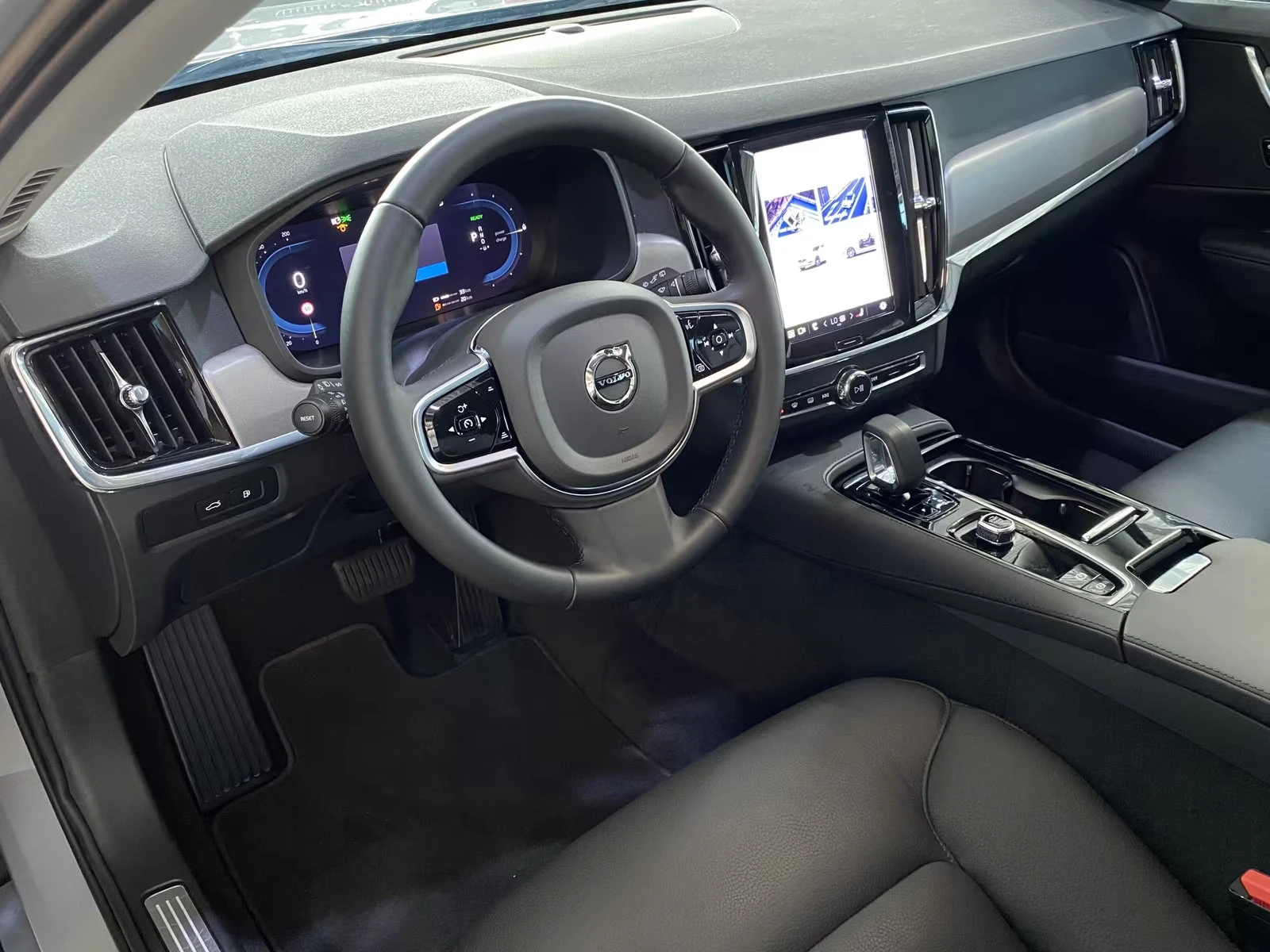 2024 Volvo V90 CORE 398HP AWD CAM NAVI LED KLESS 314g — 9