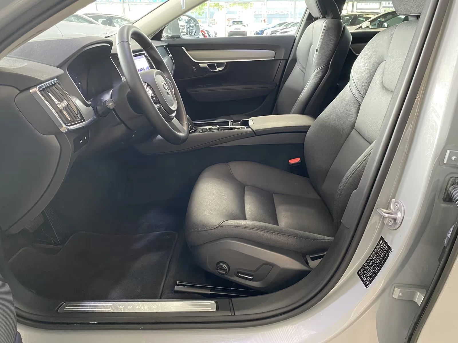 2024 Volvo V90 CORE 398HP AWD CAM NAVI LED KLESS 314g — 8