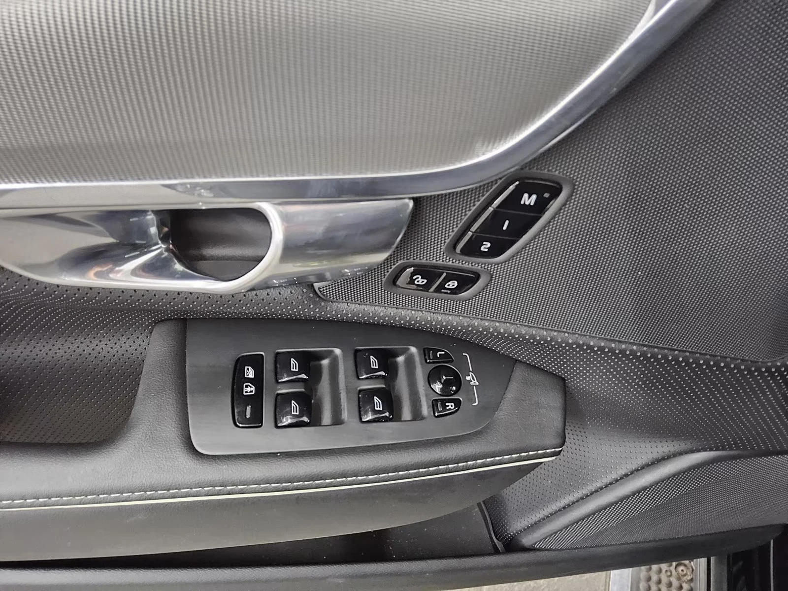 2020 Volvo S90 R-DESIGN 235HP MEMO CAM NAVI LED KLESS 324g — 9