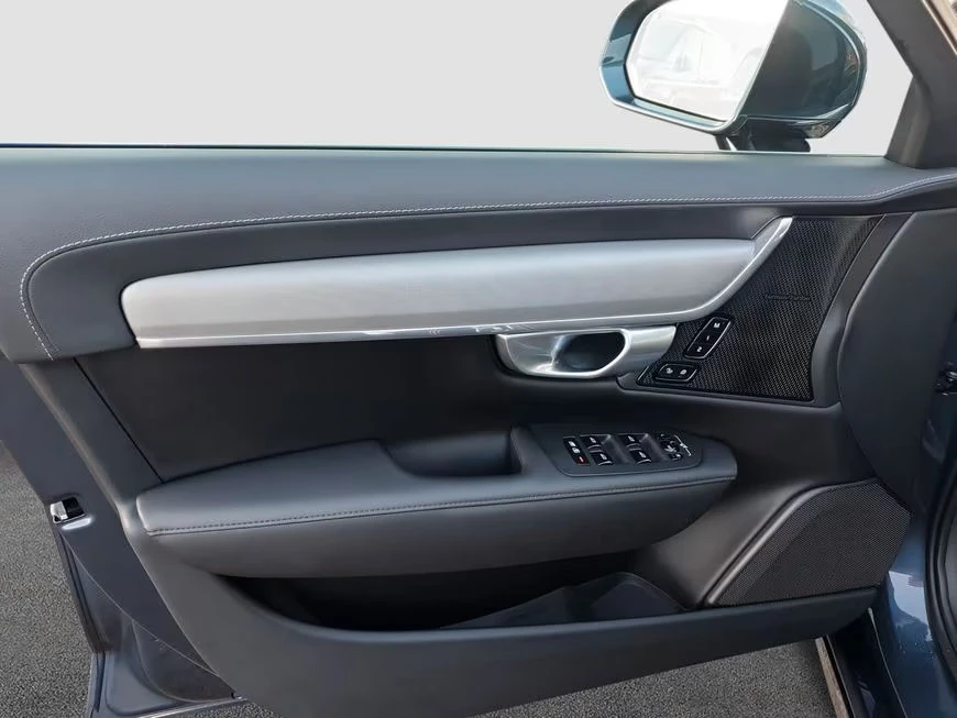 2024 Volvo S90 ULTIMATE-BRIGHT 235HP PANO MEMO HUD 360 H&K 325g — 11