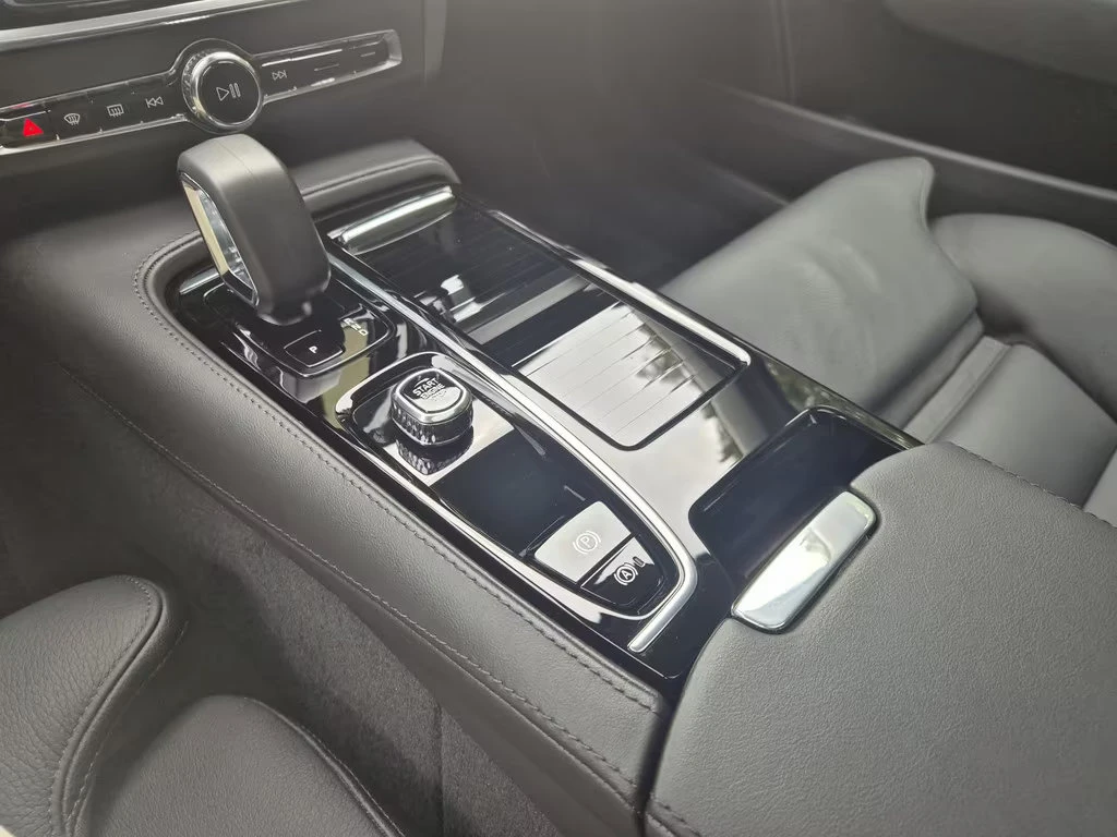 2024 Volvo S90 ULTIMATE-DARK 455HP HUD MEMO H&K 360 NAVI 326gpr — 11
